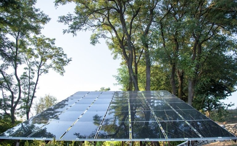 Enhancing Efficiency: The Science Behind Bifacial Solar Panel Technology