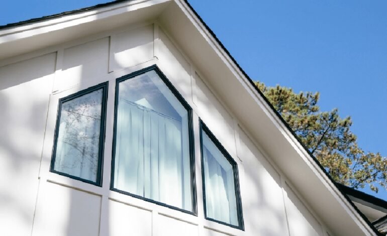 Sure Signs That Your Home's Windows Need To Be Repaired Or Replaced