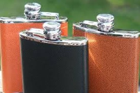 Choosing the Best Material for Your Flasks: Stainless Steel, Leather, and Beyond