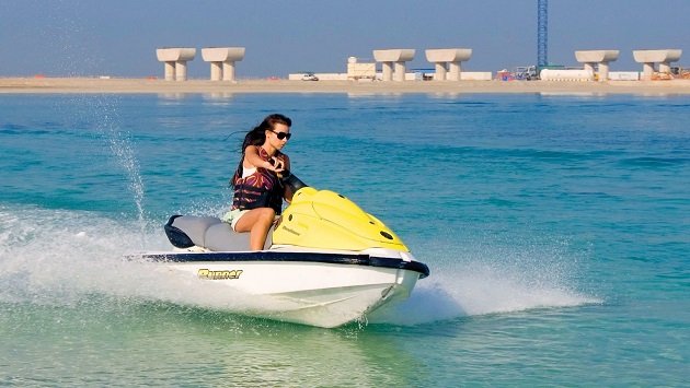 Riding the Waves: Mistakes to Avoid While Choosing Jet Ski for Rent in Dubai